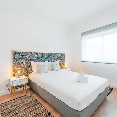 Guestready - Retreat With A Balcony 아파트