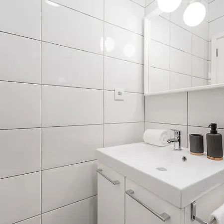 아파트 Guestready - Retreat With A Balcony *